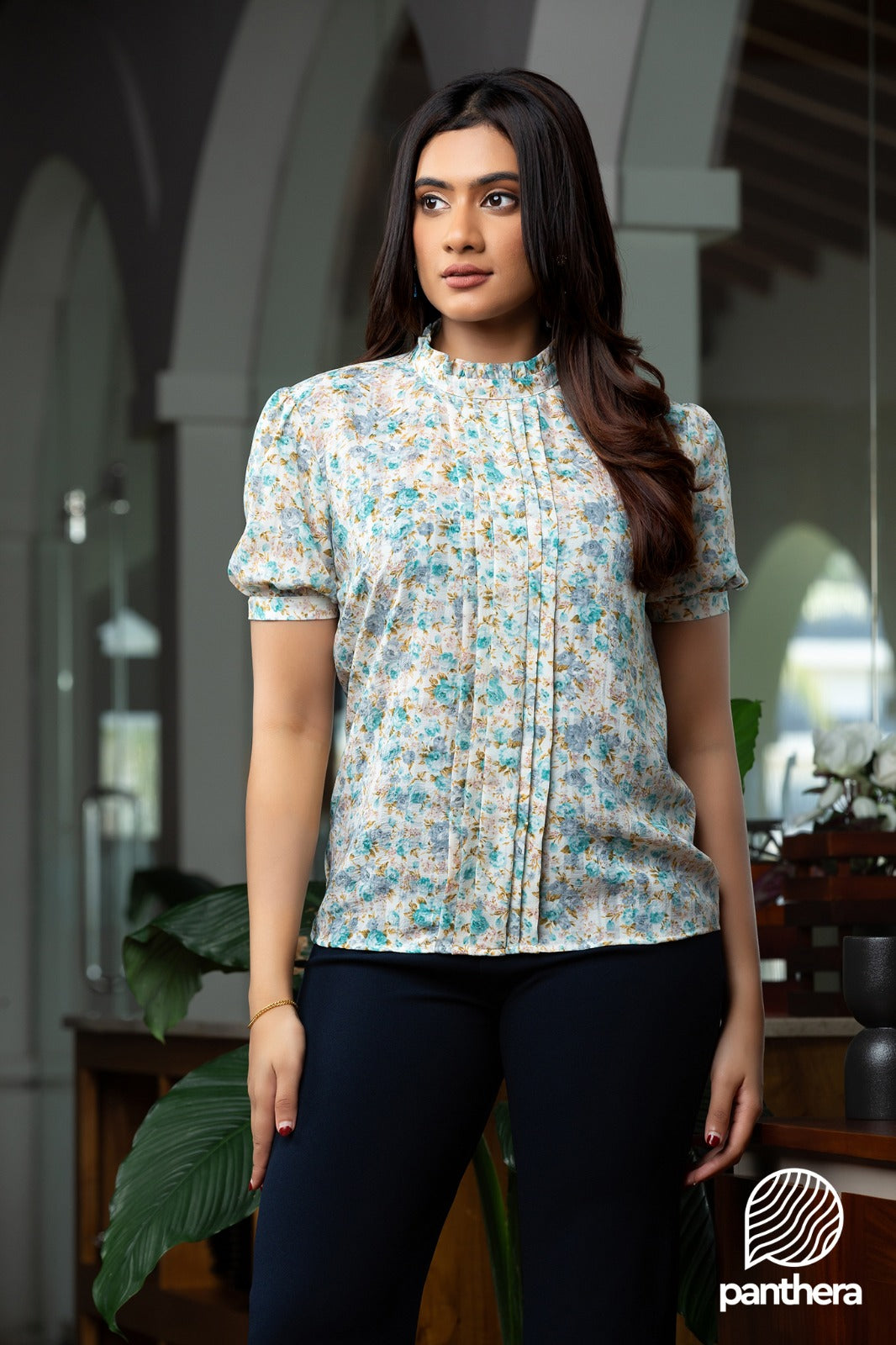 Pleat Detail WW Top