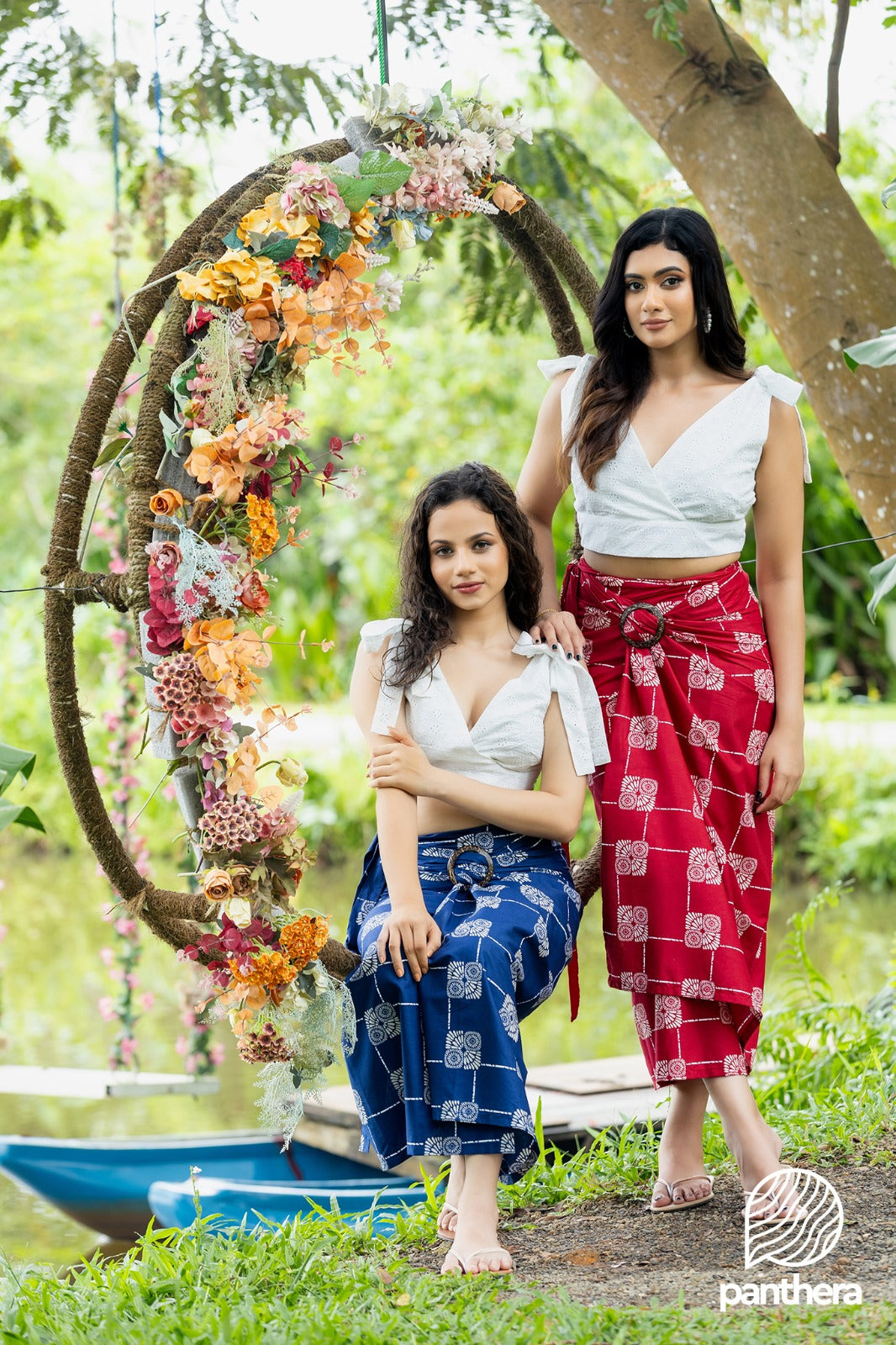 Abstract Printed Lungi (Included Buckle)