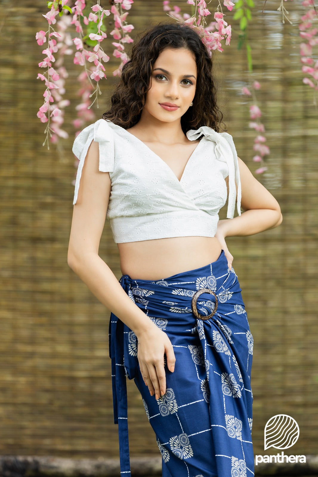 Abstract Printed Lungi (Included Buckle)