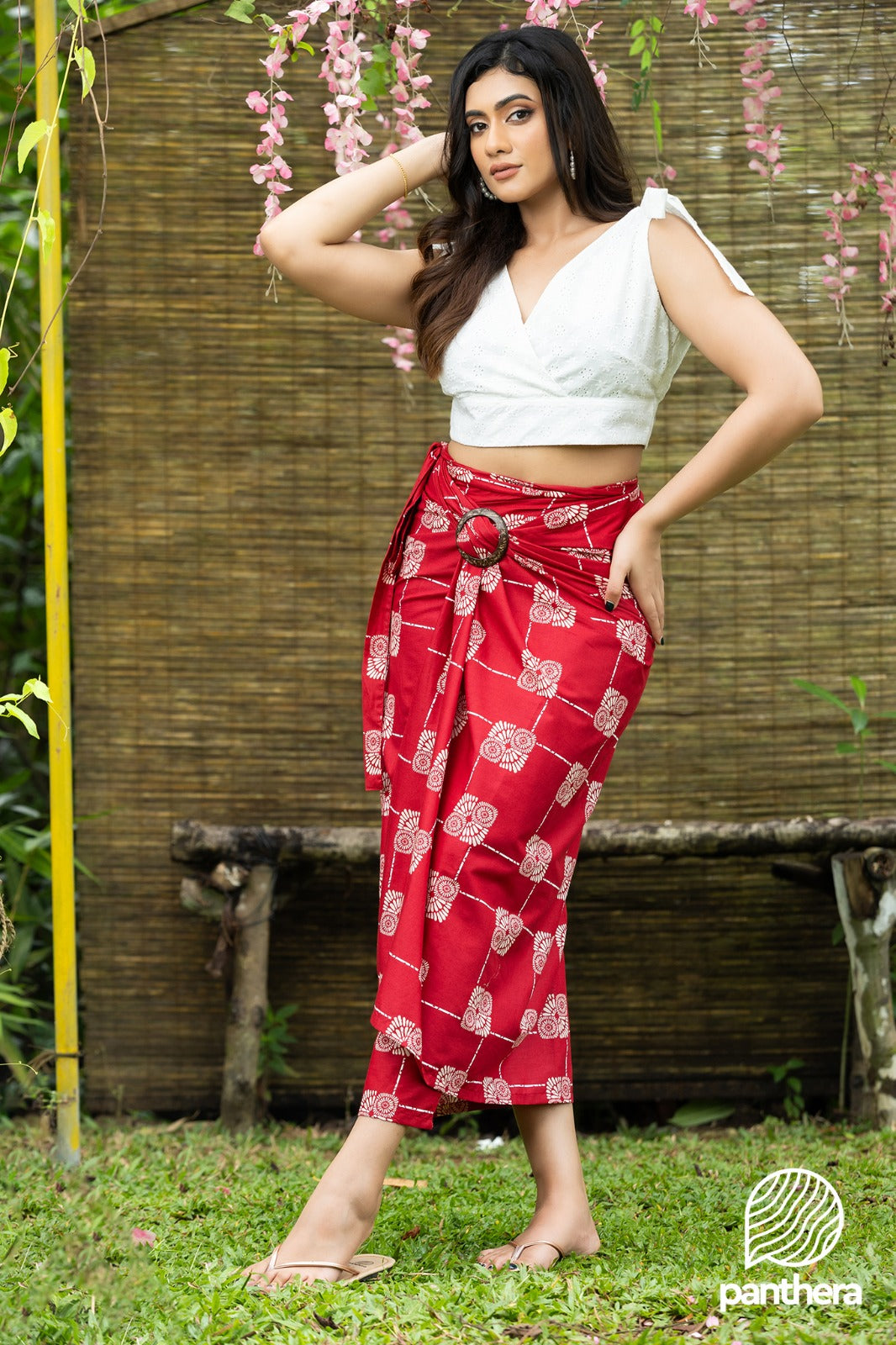 Abstract Printed Lungi (Included Buckle)