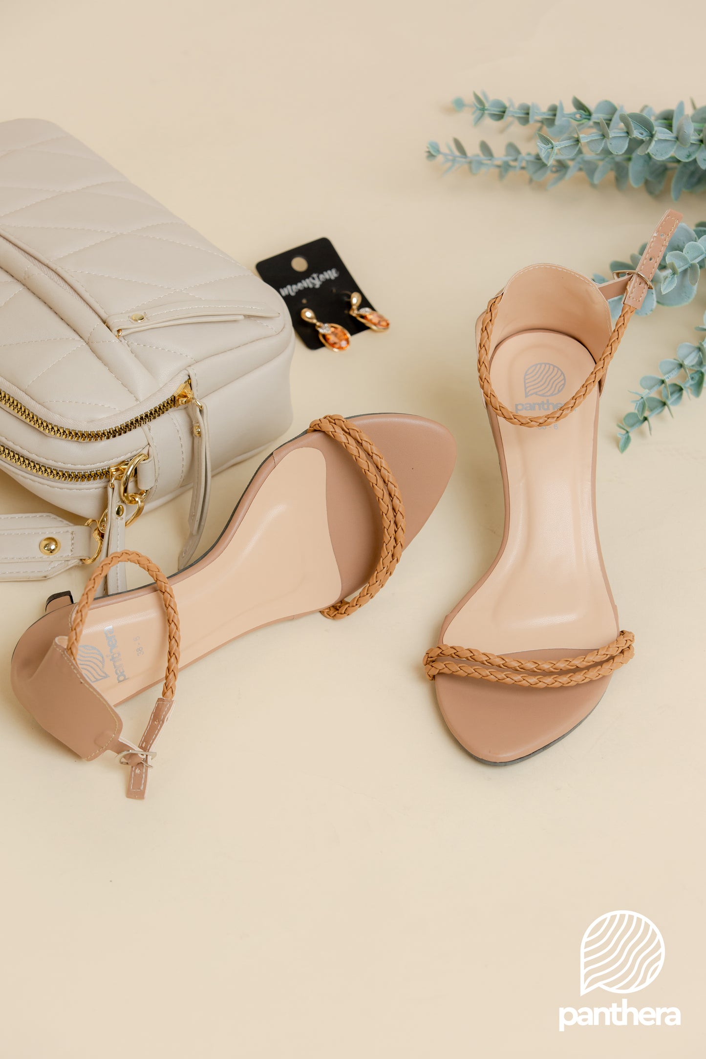 Simple Office Shoe with Point Heel