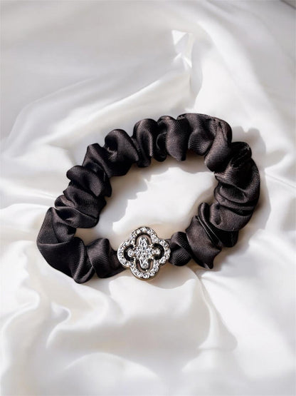 Elegant Pearl Flower Hair Band