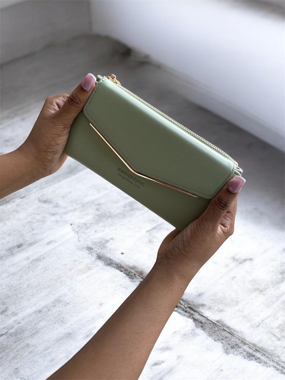 Elegant Zip Wallet